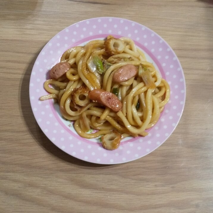 白菜と竹輪とウィンナーの生姜入り焼きうどん♡